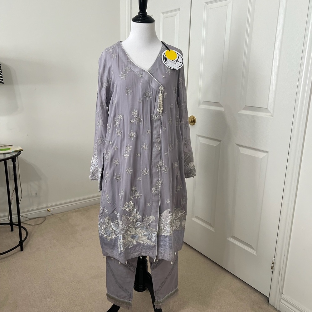 *NEW* Pakistani dress set size small
